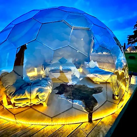 Deerstone Glamping-ingleborough Hill Dome-hot Tub *