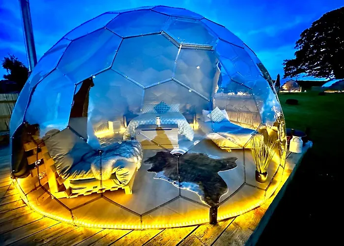 Deerstone Glamping-ingleborough Hill Dome-hot Tub *