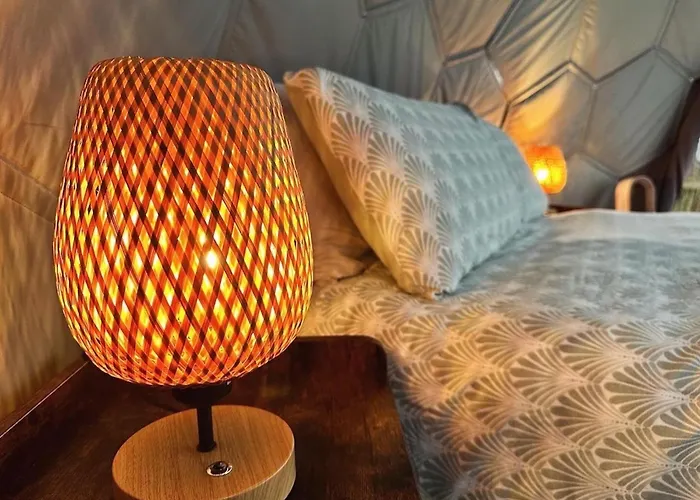 Luxury tent Deerstone Glamping-ingleborough Hill Dome-hot Tub *